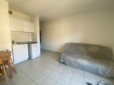 Location Appartement 1 pièce 18m² - Photo 2