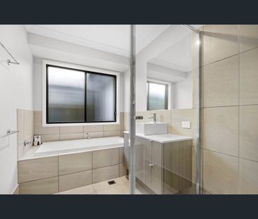 4-Bedroom Family Home with Modern Amenities in Palmview - Photo 3