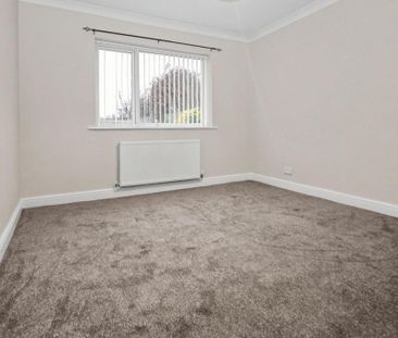 2 bedroom semi-detached bungalow to rent - Photo 4