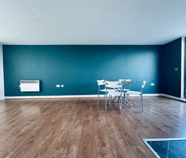 2 Bed Penthouse, Hulme High Street, M15 - Photo 4