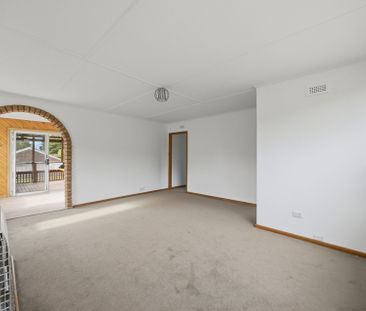 Home in Convenient Claremont Location - Photo 2