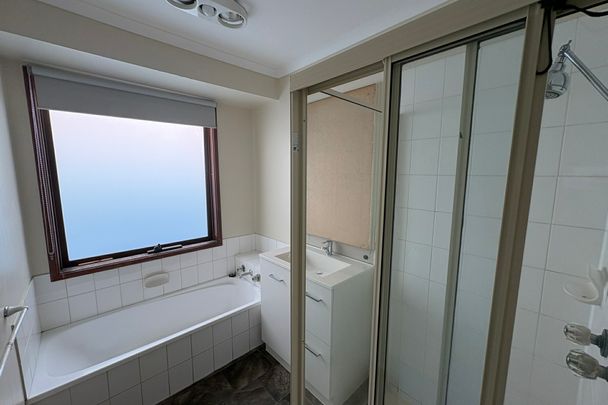 6 Melissa Court, Hampton Park VIC - Photo 1