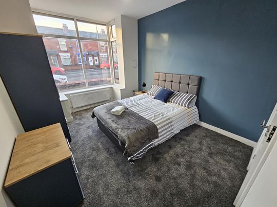 Tonge Moor Road, Bolton - Photo 1