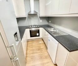 Room in a Shared House, Springfield Road, E17 - Photo 4