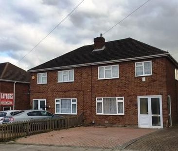 3 Bed Semi-Detached House, Stoneygate Road, LU4 - Photo 6
