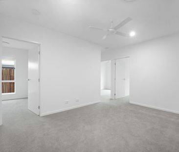 BRAND NEW MODERN FAMILY HOME IN NEW ESTATE - Photo 4