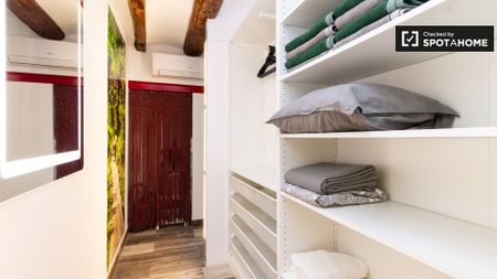 barcelona, Catalonia 08001 - Photo 2