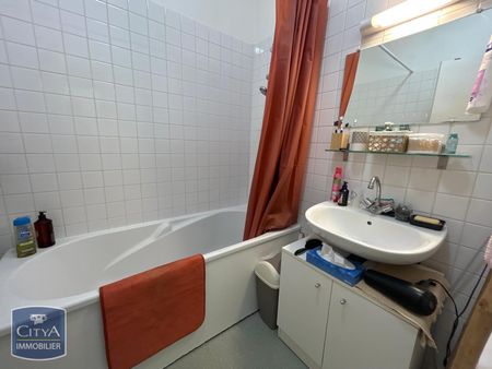 Location Appartement 2 pièces 47m² CHERBOURG-EN-COTENTIN 50100 - Photo 5