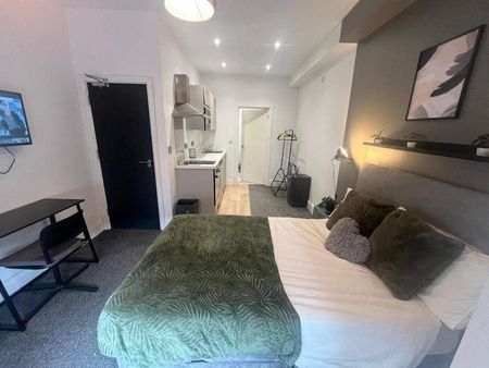 1 bedroom in a house share to rent - Photo 4