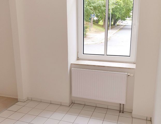TOP 2-Zi.-Whg. / mit Balkon / moderner Bodenbelag - Photo 1
