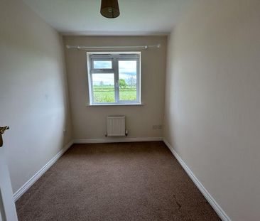 4 bedroom detached house to rent - Photo 4