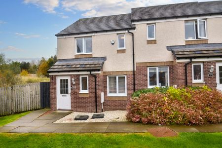 3 bed end of terrace house to rent in Patterton Range Drive, Glasgow, G53 - Photo 2