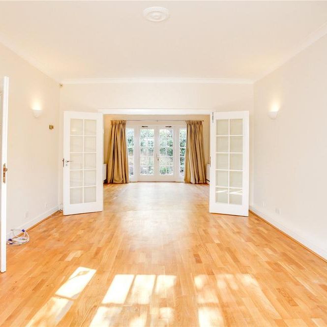 4 bedroom terraced house to rent - Photo 1