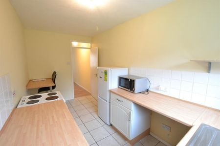 1 bedroom Flat To Let - Photo 5