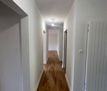 Appartement complétement renové de 4.5 pcs dans un quartier calme - Photo 3