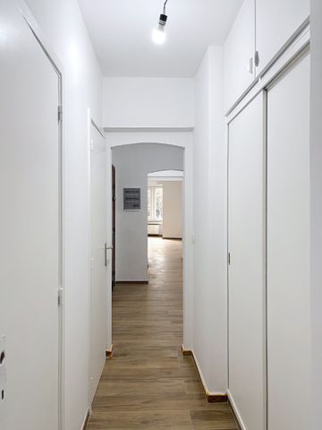 Te huur – gerenoveerd appartement in het centrum van de stad - Photo 2