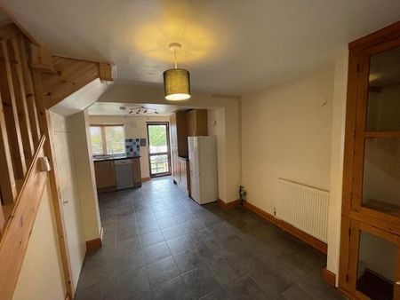 2 bedroom terraced house to rent - Photo 2
