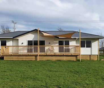 Idyllic Rural Location - Photo 2