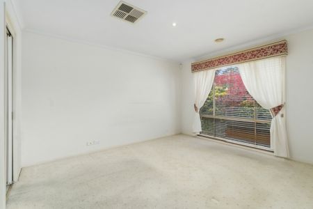 Space For The Whole Family! - Photo 2