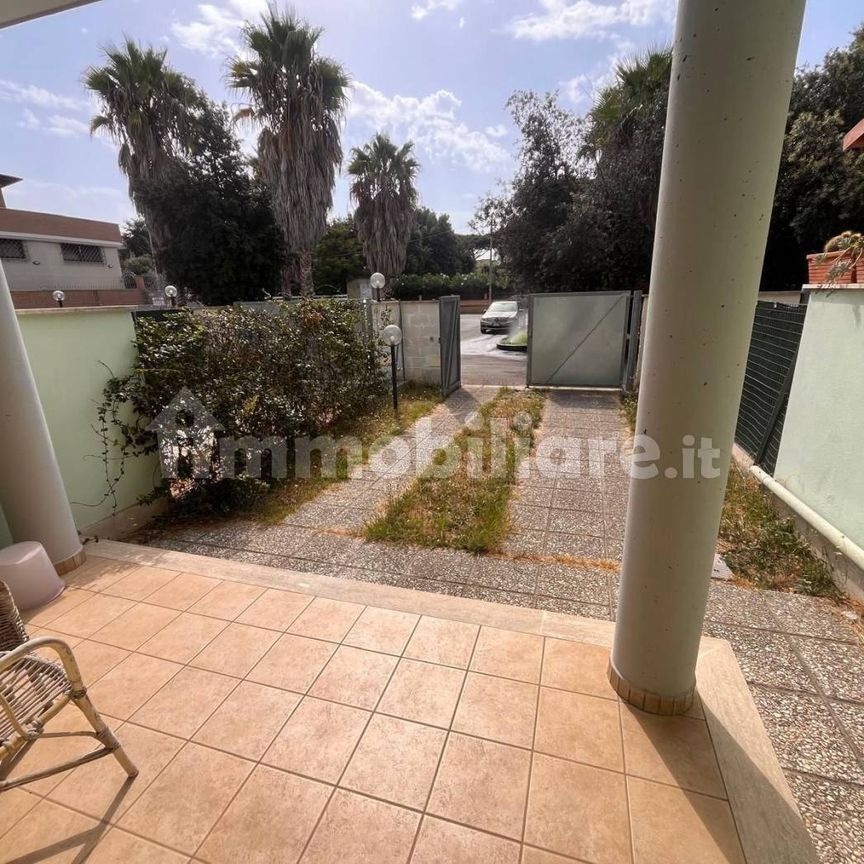 Villa a schiera 3 locali, buono stato, Lavinio Mare, Anzio - Photo 1