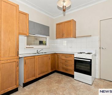 Charming Cottage with Plenty of Space & Character - Photo 5