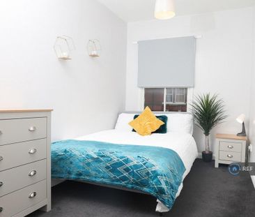 7 bedroom terraced house to rent - Photo 3