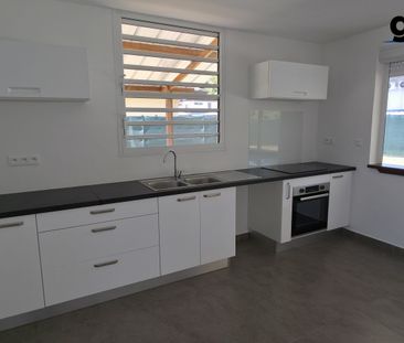 Location Maison 4 pièces 102m² REMIRE MONTJOLY 97354 - Photo 6