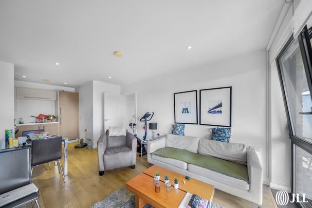 Casson Apartments, Upper North Street E14 - Photo 1