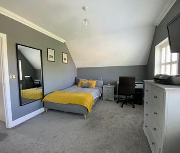 4 bedroom end of terrace house to rent - Photo 6