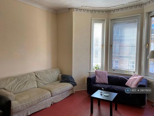 3 bedroom flat to rent - Photo 1