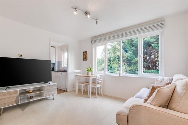 1 bedroom flat to rent - Photo 1