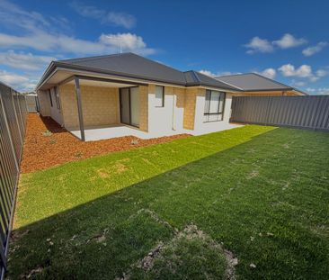 Brand New 5 Bedroom House in Prime Dudley Park Location - Photo 6