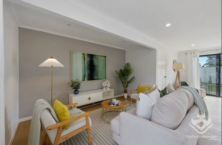 Stylishly Renovated Family Home in a Quiet Cul-de-Sac - Photo 4
