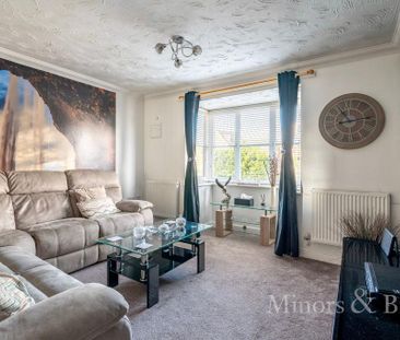 4 bedroom detached house to rent - Photo 2