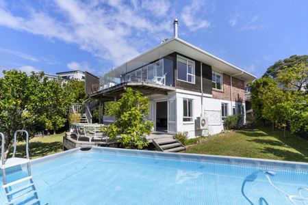 19 Mayfair Crescent, Mairangi Bay - Photo 3
