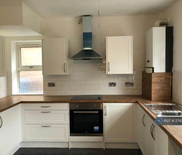 2 bedroom terraced house to rent - Photo 4