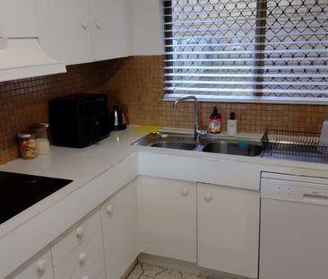 North Facing Waterfront Townhouse, walk to Pac-Fair - Photo 6