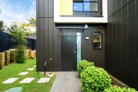 Modern Corner Townhouse - Photo 5