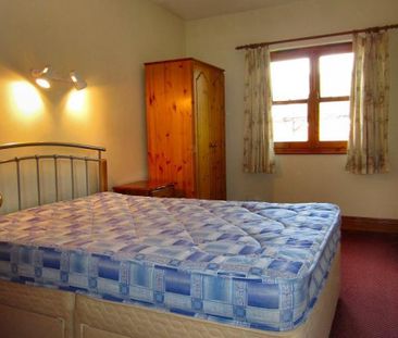 2 Bedroom Apartment To Let - Photo 2