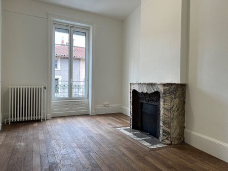 Location Appartement 5 pièces 102m² VILLEFRANCHE SUR SAONE 69400 - Photo 5