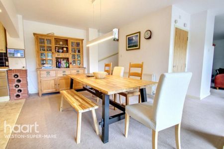 4 bedroom detached house to rent - Photo 5