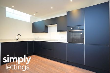 2 Bed property for rent - Photo 5