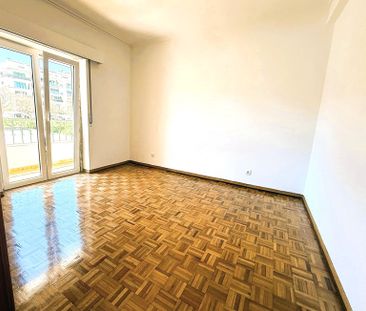 Apartamento com enorme terraço localizado em zona tranquila perto d... - Photo 6