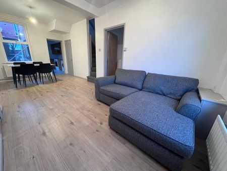 92 Tennent Street, Belfast, BT13 3GD - Photo 2