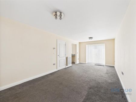 3 bedroom detached house to rent - Photo 2