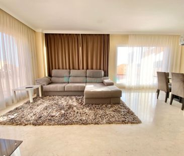 Large Duplex Penthouse in Elviria, Marbella. - Photo 4