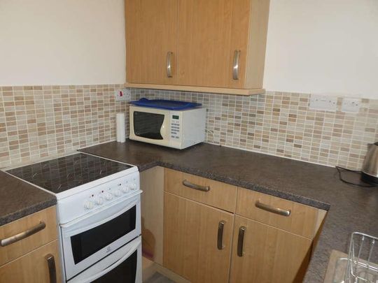 Lancia Close, Aldermans Green, Coventry, CV6 - Photo 1