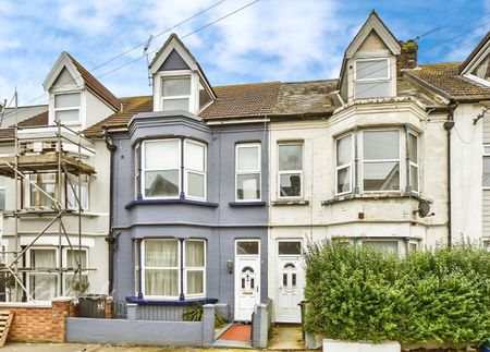 3 bedroom terraced house to rent - Photo 2