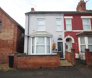 3 bedroom end of terrace house to rent - Photo 5