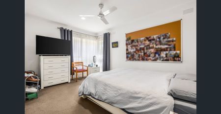 BEACH & CREEK SIDE LIVING - best of both worlds! - Photo 3